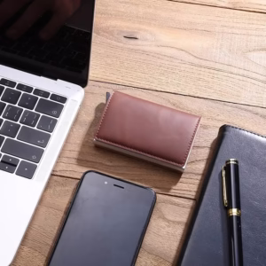 PORTE FEUILLE – PORTE CARTE EN CUIR MARRON