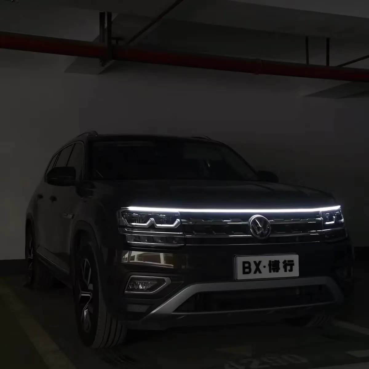 GlowLine™ – Bande LED Avant pour Capot de Voiture