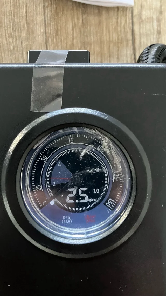 Gonfleur de pneus portable sans fil